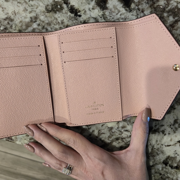 LV Monogram Wallet - Picture 5 of 6